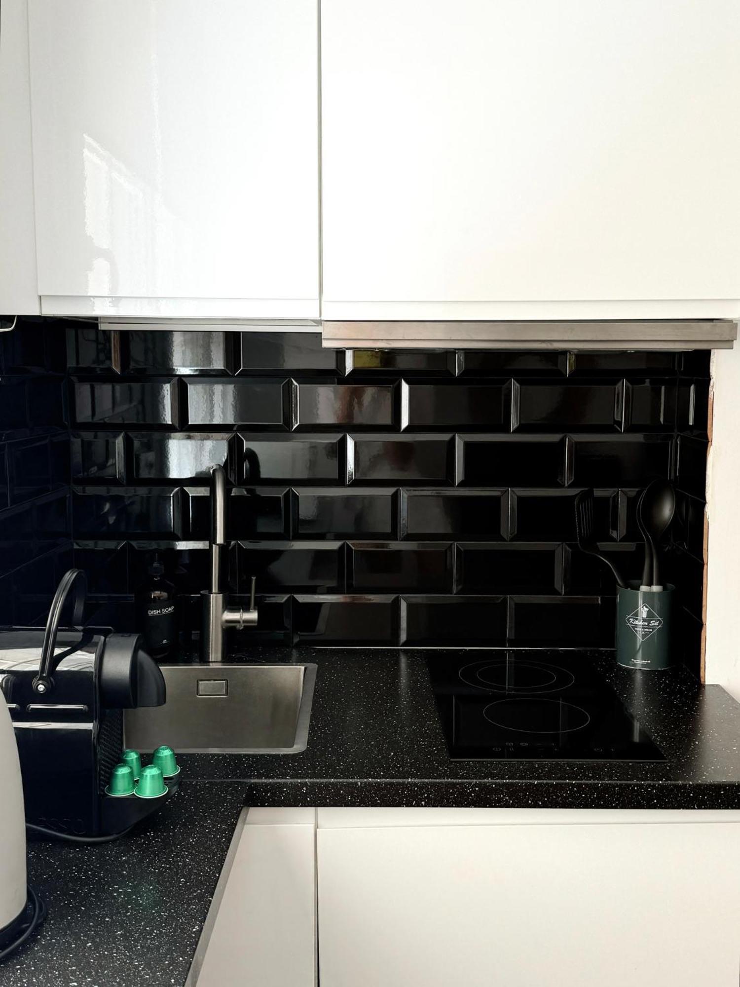 Stylish City Centre Studio - Grand Central House Gibraltar Exteriör bild
