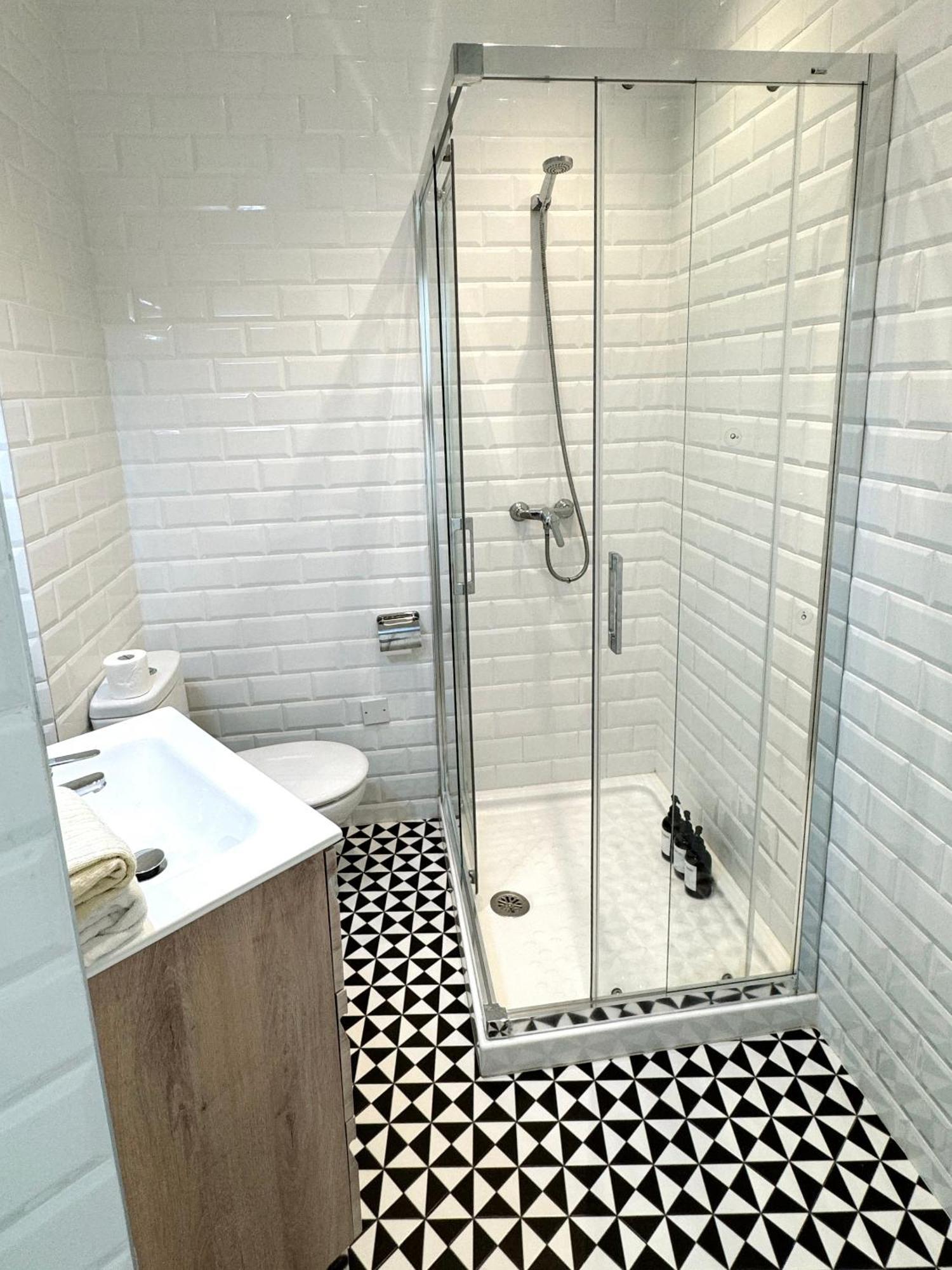 Stylish City Centre Studio - Grand Central House Gibraltar Exteriör bild