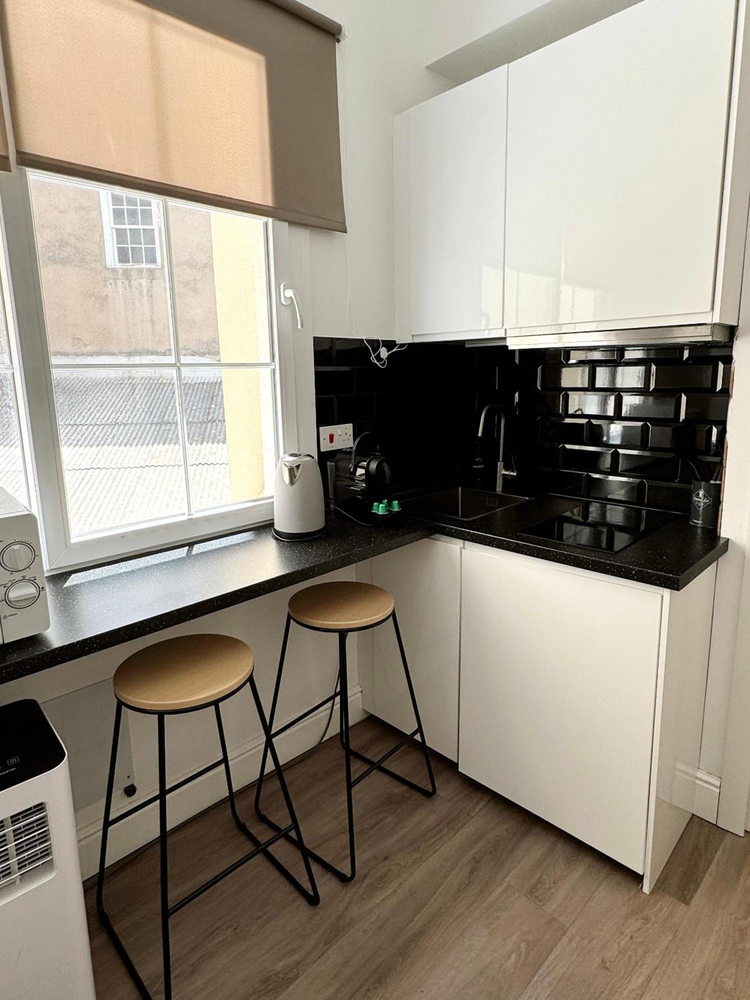 Stylish City Centre Studio - Grand Central House Gibraltar Exteriör bild