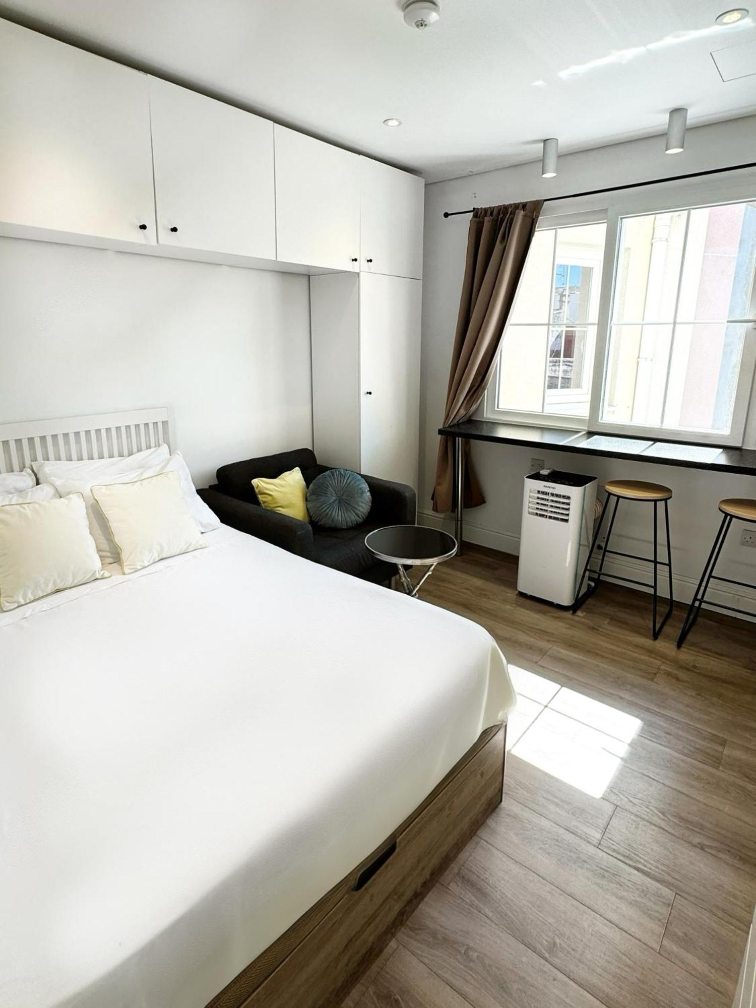 Stylish City Centre Studio - Grand Central House Gibraltar Exteriör bild