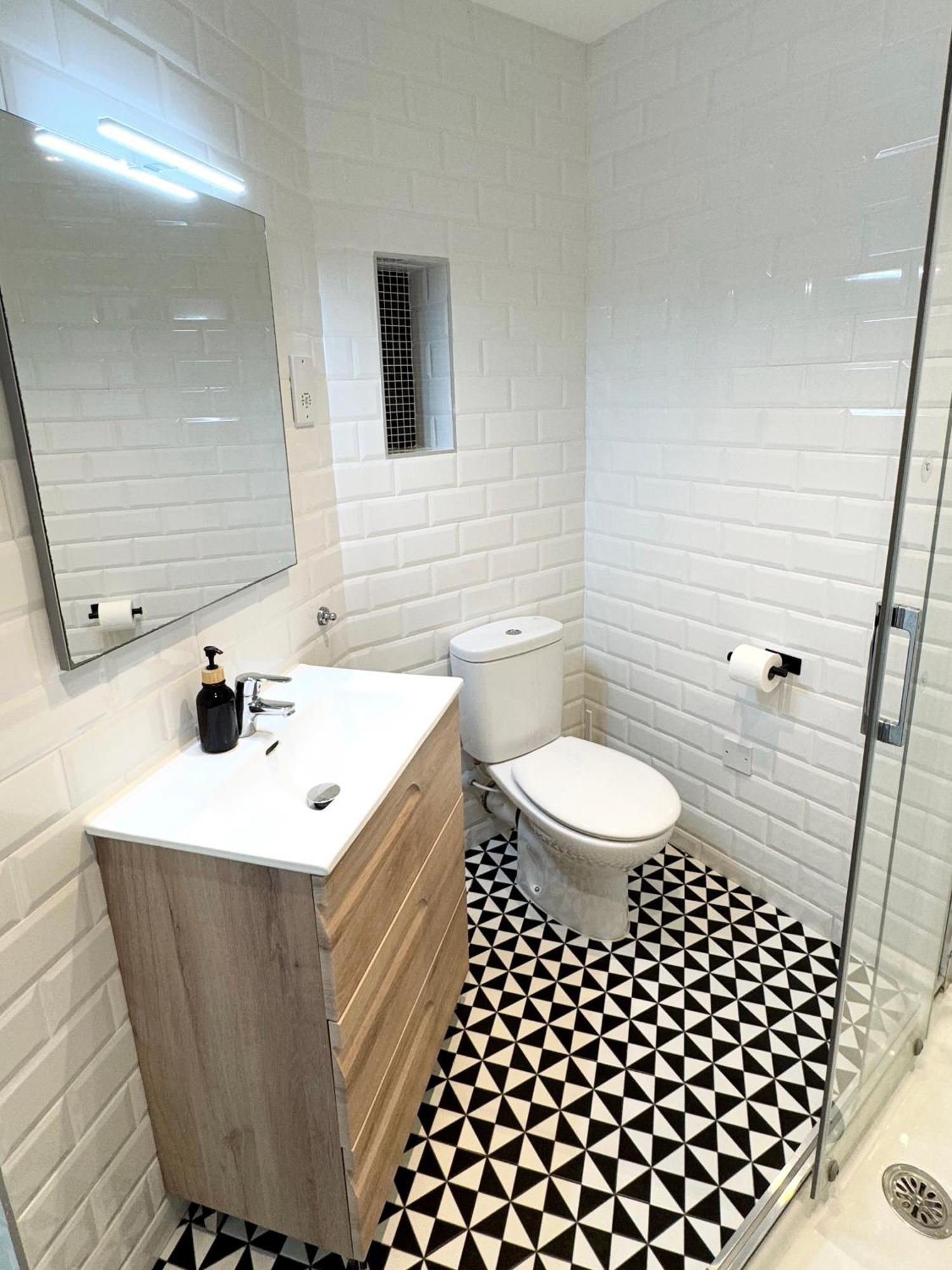 Stylish City Centre Studio - Grand Central House Gibraltar Exteriör bild