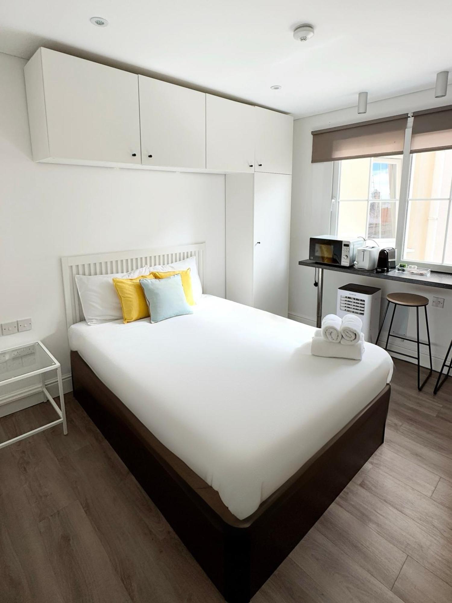 Stylish City Centre Studio - Grand Central House Gibraltar Exteriör bild